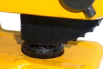 豎吊鋼板鉗壓塊